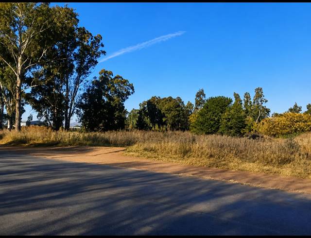 13,688M² VACANT LAND FOR SALE IN HIGHBURY